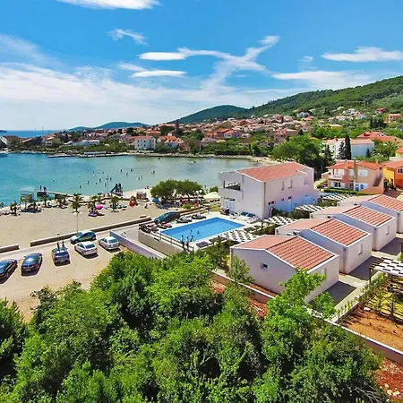 펜션 Holiday Vile Dalmacija Preko Cin05006 Cyi