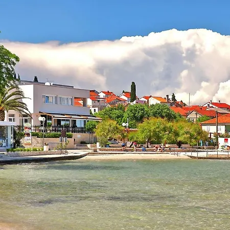 Holiday Vile Dalmacija Preko Cin05006 Cyi بيت للعطل