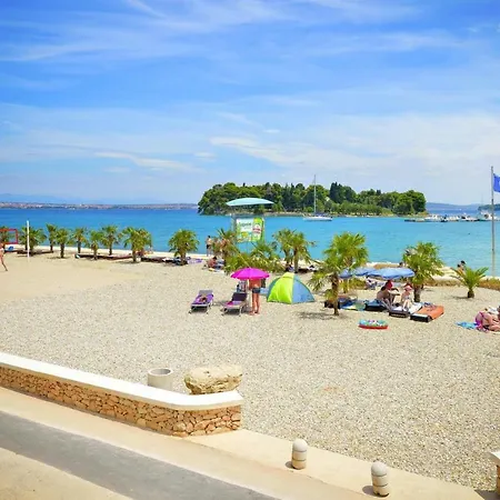 Holiday Vile Dalmacija Preko Cin05006 Cyi بيت للعطل *